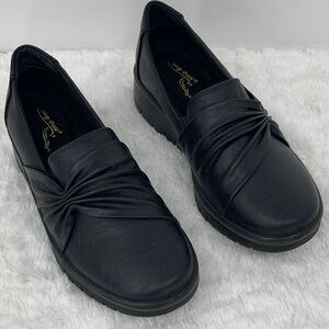 EASY STREET COMFORT WAVE Black PARTIAL  Leather Women's Shoes SIZE 6